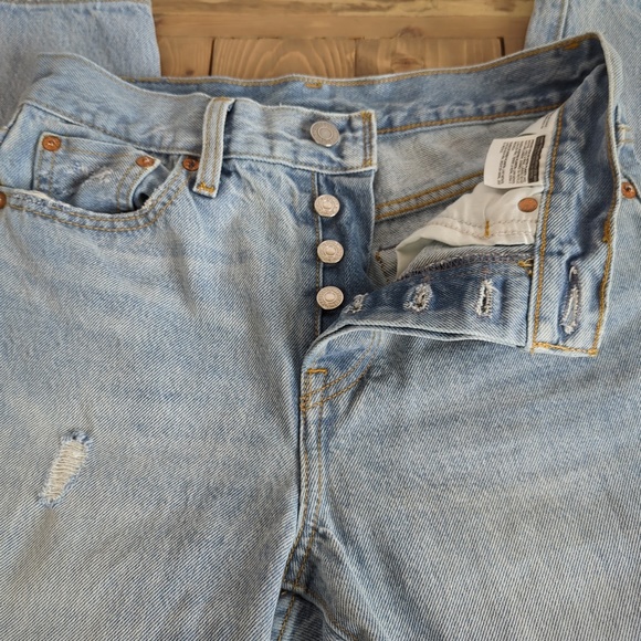 Levi’s Wedgie Icon Button Fly Distressed Jeans SZ 25 - Picture 11 of 15